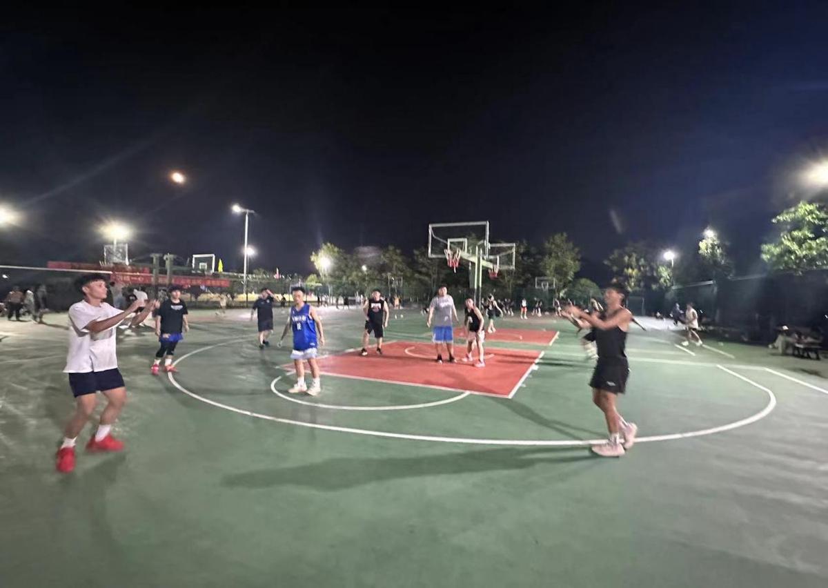 为什么参加篮球辅导可以帮助孩子更好地成长_1